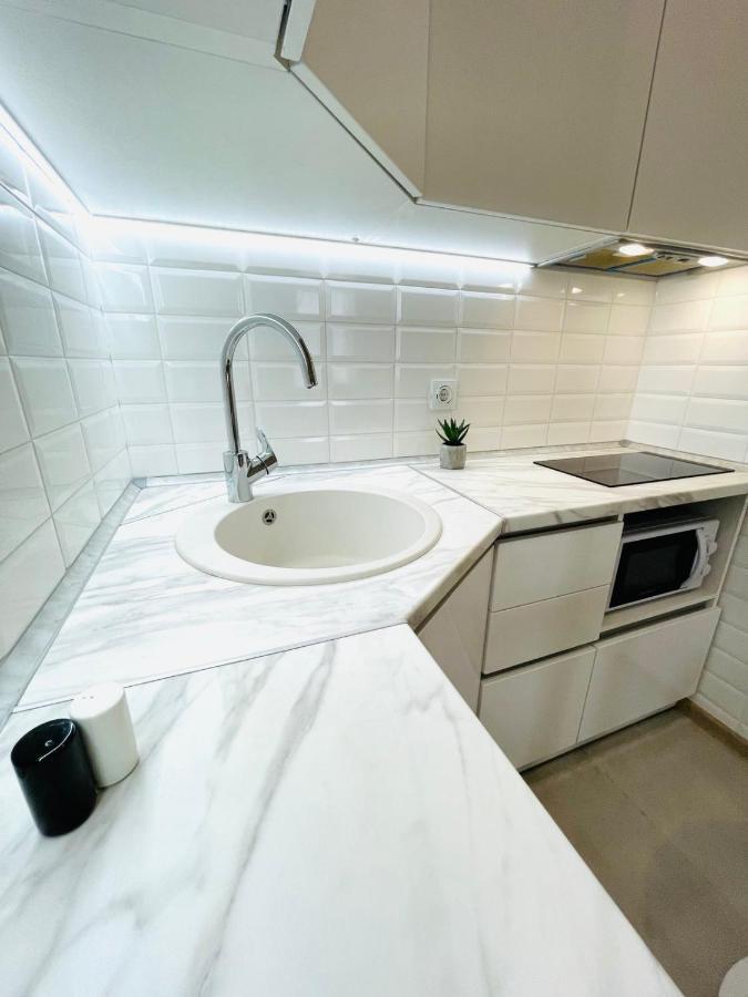 Apartament поруч ЖД та центру міста Львів Екстер'єр фото